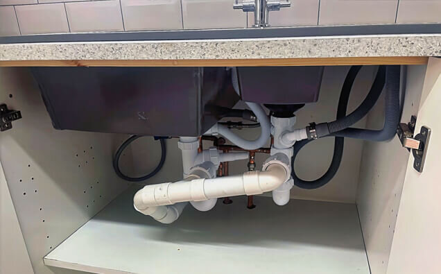 https://blockeddrainsjandakot.com.au/uploads/2025/07/blocked-sink-20688.jpg