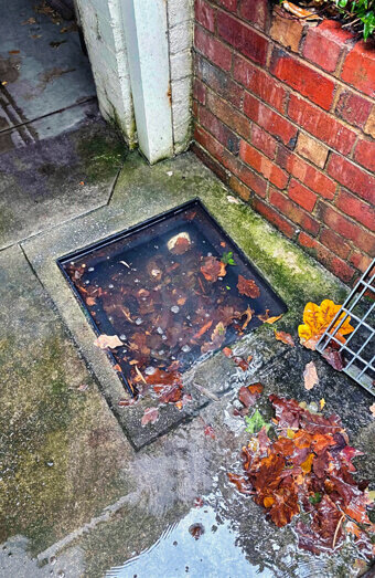 https://blockeddrainsjandakot.com.au/uploads/2025/07/hero-blocked-sewers-27767.jpg