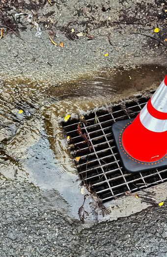 https://blockeddrainsjandakot.com.au/uploads/2025/07/stormwater-drains-60987.jpg